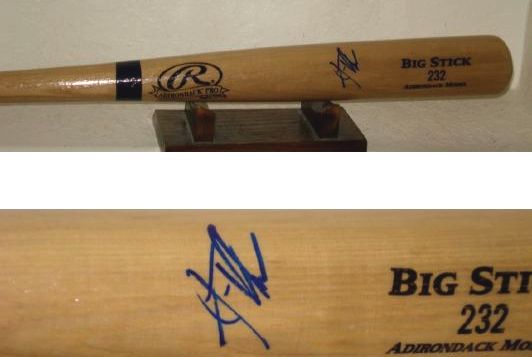 JIM THOME AUTOGRAPHED BAT (500 HR CLUB) W/ PROOF  