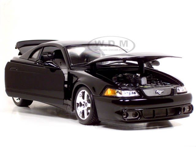 2003 FORD COBRA SVT MUSTANG BLACK 118 DIECAST MODEL CAR BY MAISTO 