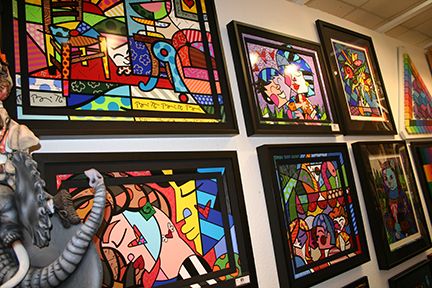 ROMERO BRITTO SQUEAK VON BRITTO NEWS CAFE MONA CAT SEXY  