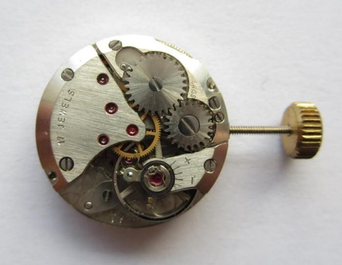 ETA 2540 swiss manual wind N.O.S. Vialux watch movement  