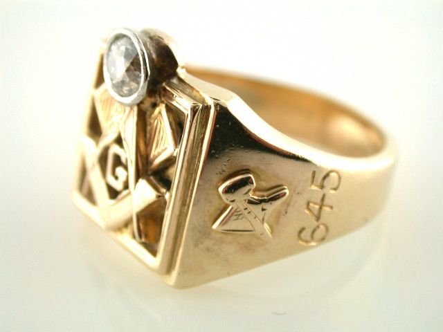 VINTAGE MASONIC DIAMOND 14K GOLD RING  