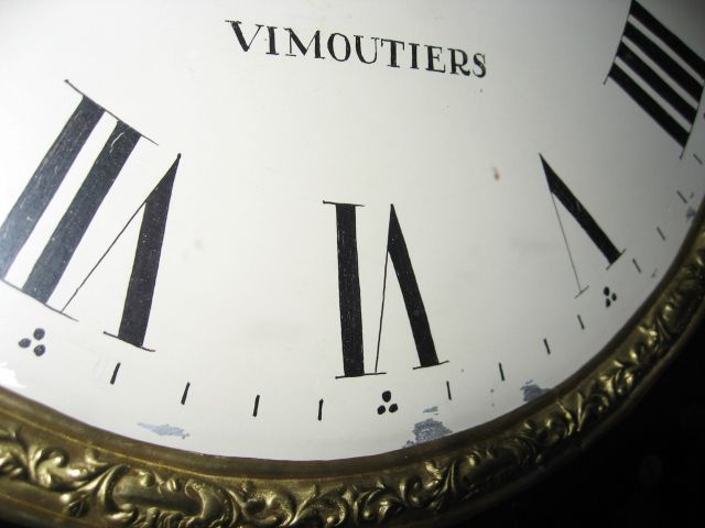   VINEYARD BRASS & COLOURED STONE INLAY 8 DAY WALL CLOCK /2671  