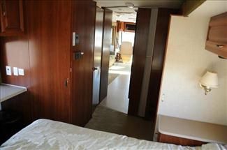 2004 Fleetwood Bounder 35ft Class A Motorhome, 2 Slide Outs, Low 