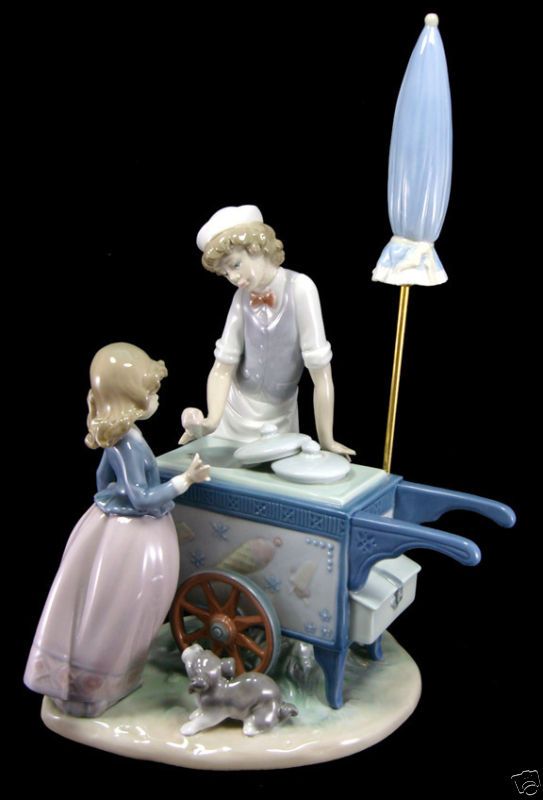 LLadro Porcelain ICE CREAM VENDOR 5325G  