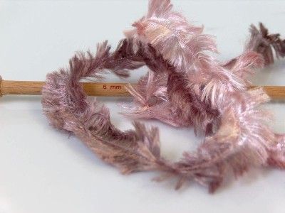   Ephesus Dbl Feather Boa Short Eyelash Yarn Silvery Pink 20913 FREEsh