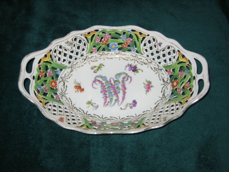 Carl Schumann Porcelain Dessert Basket / Bavaria CA1900  