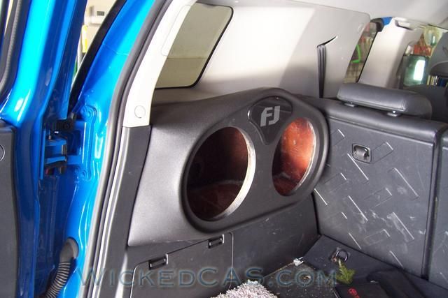 FJ CRUISER 2x10 SUB BOX DRIVERS SIDE MATCHES THE PASS  