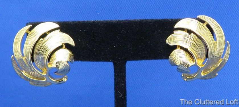 Vintage M J ENT Swirling Leaf Goldtone Pierced Earring  