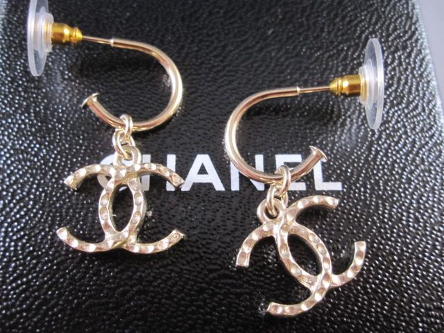 Auth CHANEL 10A Dangle Grainy Strass CC Earrings NEW  