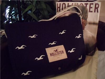 HOLLISTER BETTYS CLASSIC MESSENGER BAG  