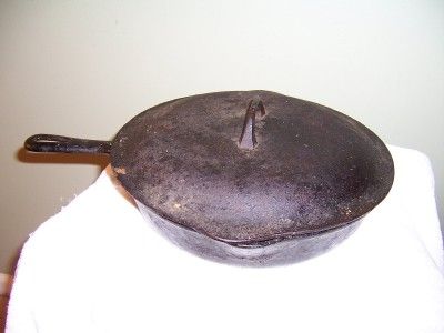 Vintage Griswold 11 1/4 inch Skillet and Lid   Cast Iron  