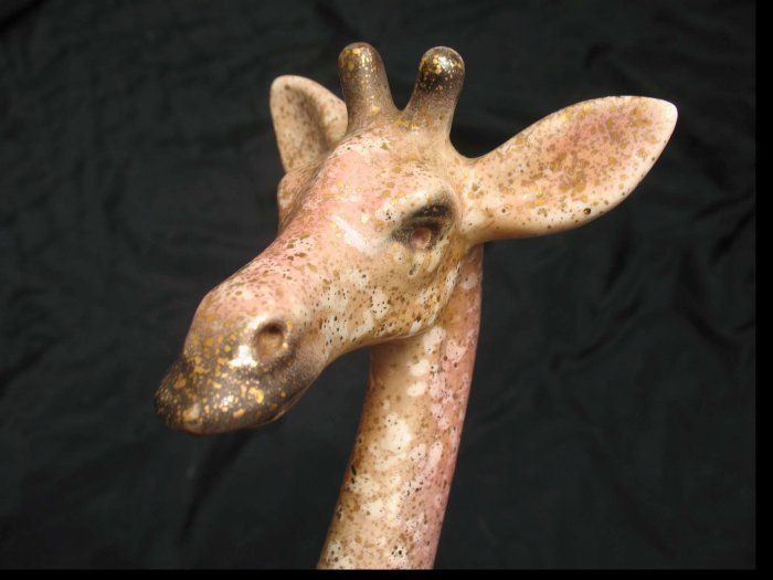 MID CENTURY GIRAFFE FIGURINE STATUE HOLLYWOOD REGENCY  