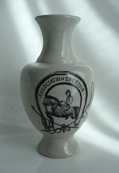 EQUESTRIAN JOCKEY CLUB PORCELAIN HORSE TROPHY VASE #2  