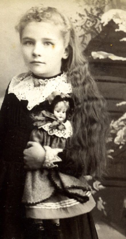 1800s CC PHOTO LONG HAIR WEALTHY GIRL w VINTAGE DOLL  