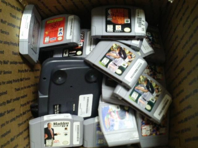 Nintendo   Lot of (25) Working N64 Games + (2) Working NES Accessories 